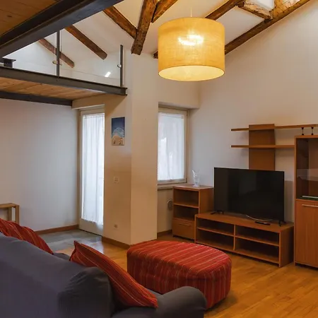 Mansarda Piazza Venezia *