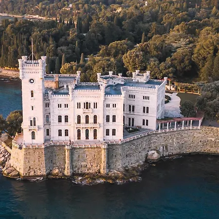 Apartamento Mansarda Piazza Venezia